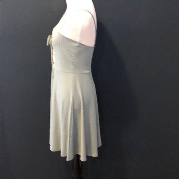 Sleeveless Dress Lace Up A-Line - Picture 5 of 8